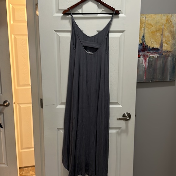 Light purple dress by pink stitch size 2 with built in slip. Adjustable straps - Picture 2 of 2